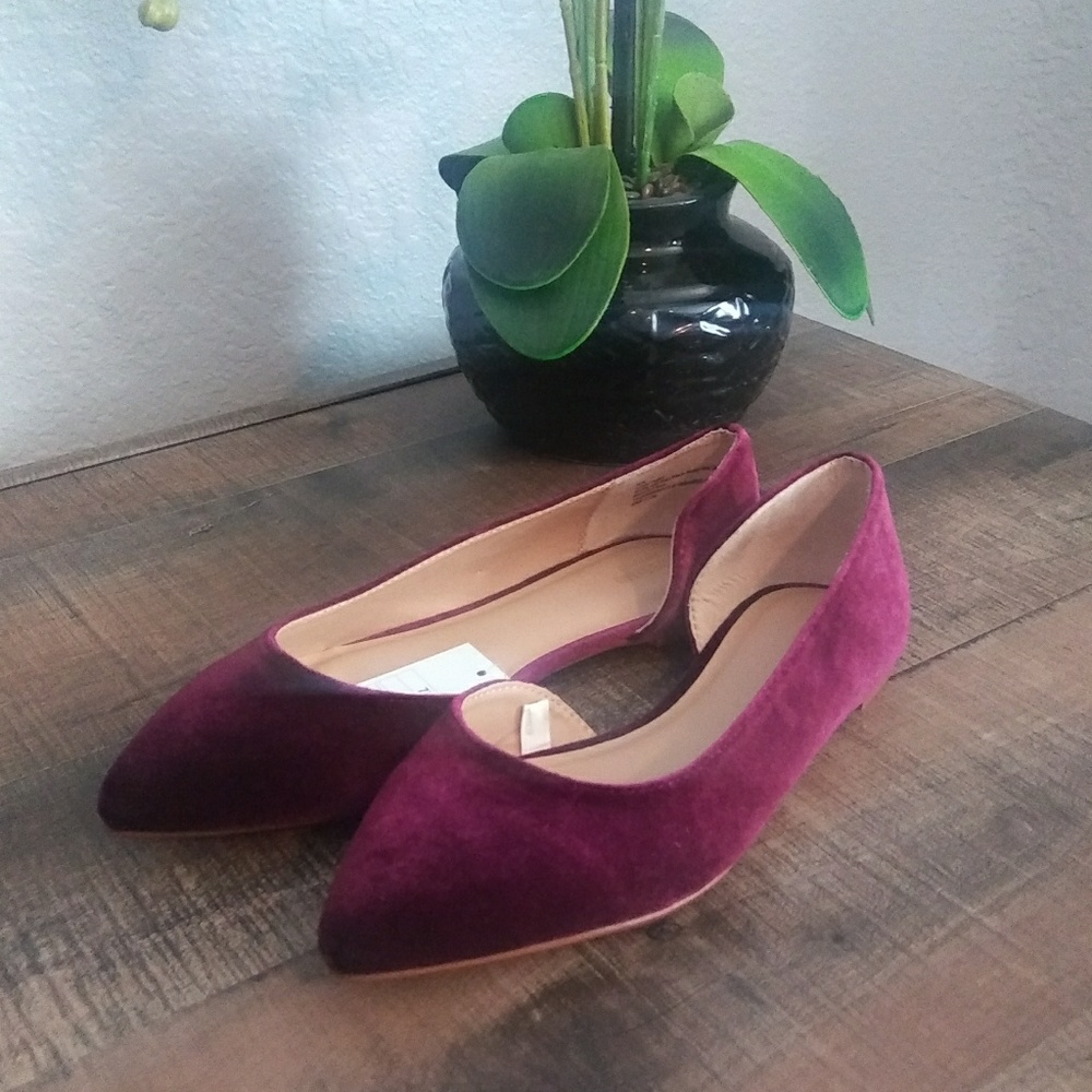 Mossimo Burgundy Velvet Flats - Picture 2 of 8